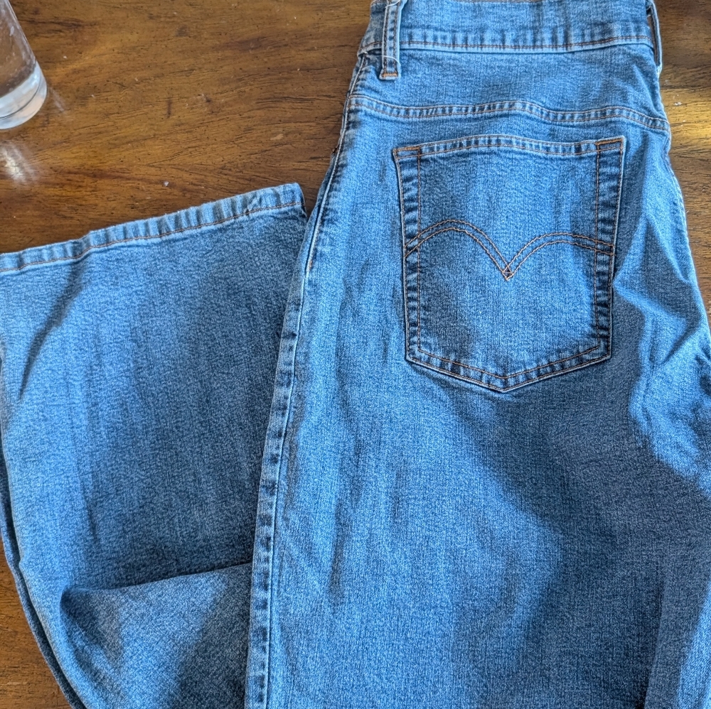 Levi bootcut jeans